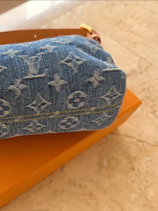 Hills Pochette Denim Monogram Louis Vuitton Bag - Picture 4 of 10